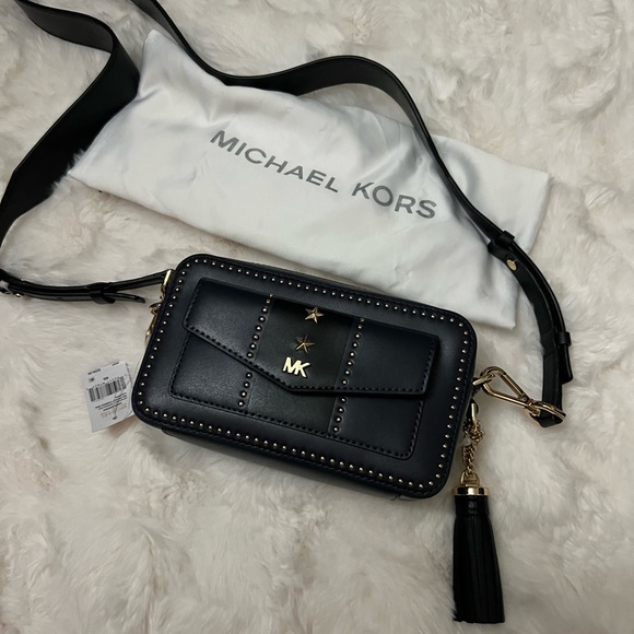 💕 Michael Kors Small Pocket Studded Leather Camera Bag in Admiral Black - Picture 4 of 16
